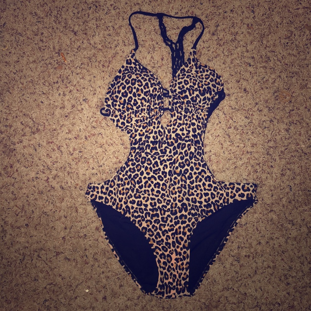 Bathing suit